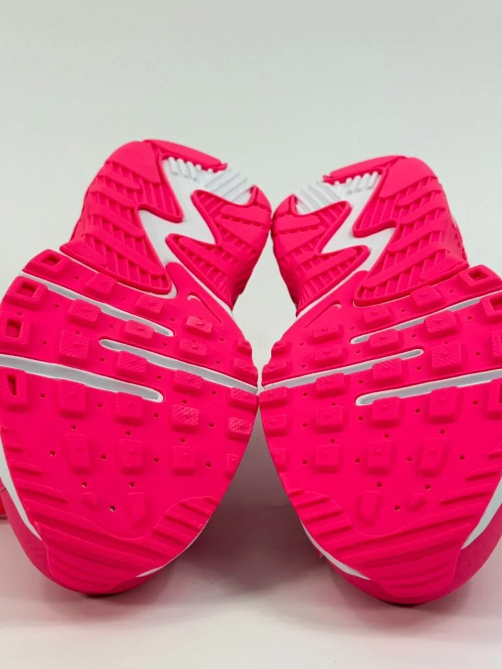 Nike Women's Air Max Excee 'Hyper Pink White' FD0294-600 size 7